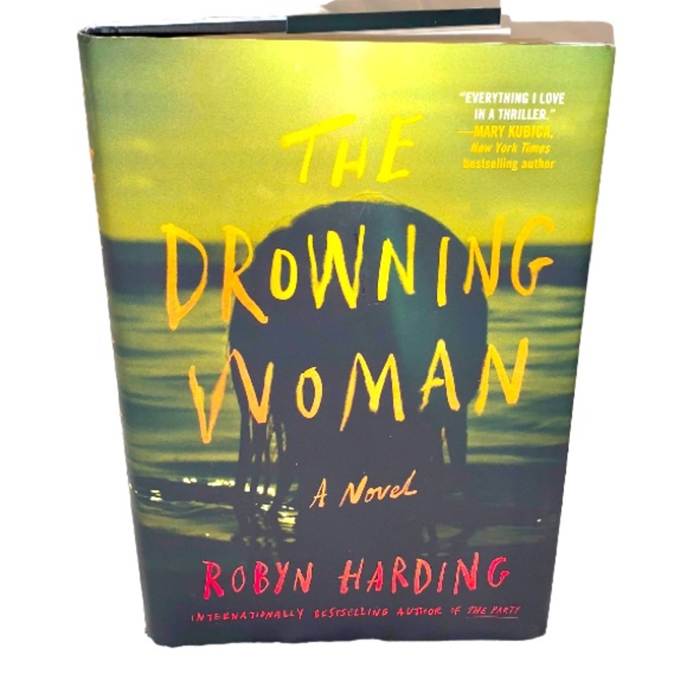THE DROWNING WOMAN hardback book by Robyn Harding Jenna Bush book club